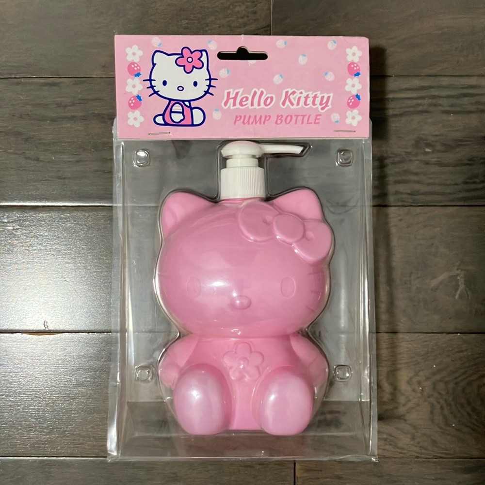 NWT Y2K Vintage 2000 Hello Kitty Pump Bottle